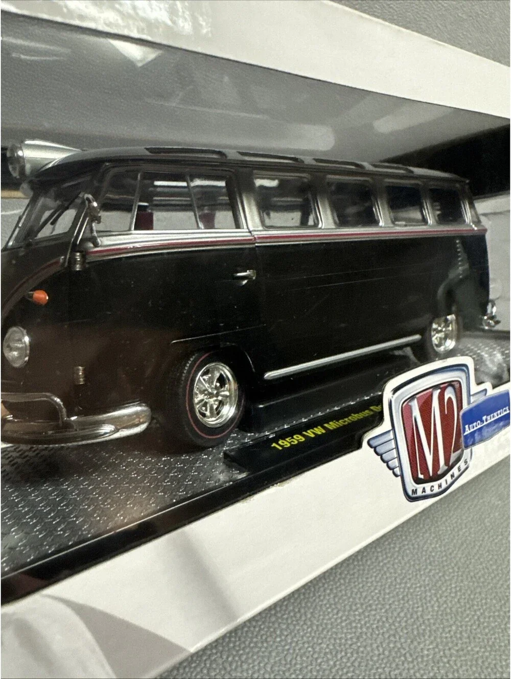M2 Machines 1/24 1959 VW Microbus Deluxe USA Model S06 Silver Black Open Rag Top